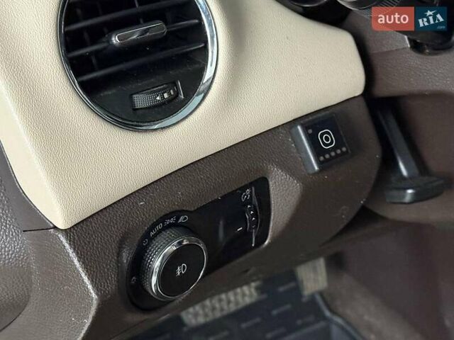 Белый Шевроле Круз, объемом двигателя 1.4 л и пробегом 258 тыс. км за 8140 $, фото 8 на Automoto.ua