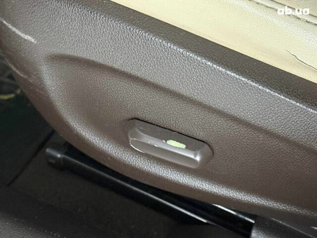 Белый Шевроле Круз, объемом двигателя 1.4 л и пробегом 258 тыс. км за 8140 $, фото 10 на Automoto.ua