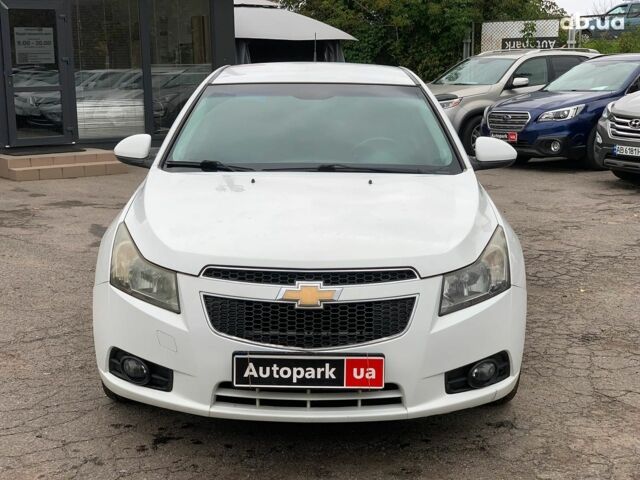 Белый Шевроле Круз, объемом двигателя 2 л и пробегом 212 тыс. км за 8190 $, фото 1 на Automoto.ua