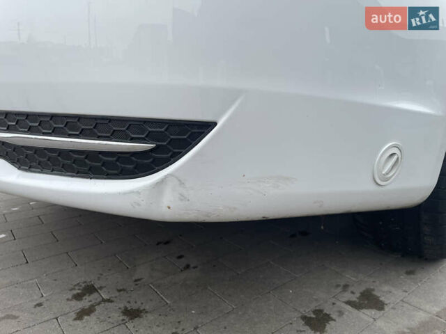 Белый Шевроле Круз, объемом двигателя 1.36 л и пробегом 199 тыс. км за 7000 $, фото 13 на Automoto.ua