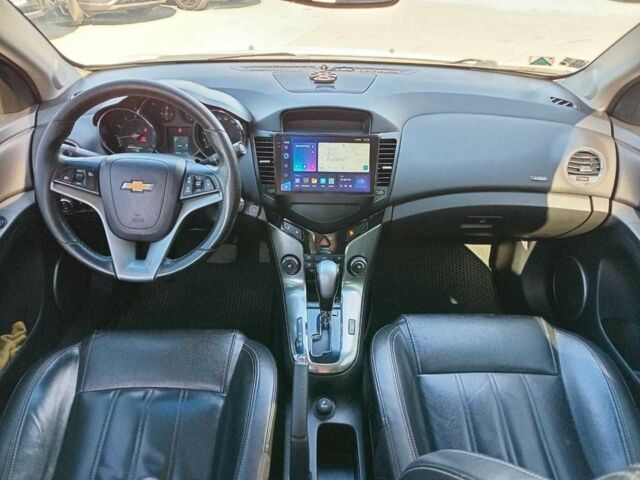 Белый Шевроле Круз, объемом двигателя 1.8 л и пробегом 198 тыс. км за 6690 $, фото 22 на Automoto.ua