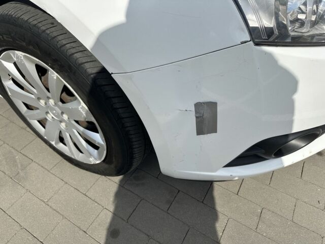 Белый Шевроле Круз, объемом двигателя 1.6 л и пробегом 199 тыс. км за 6100 $, фото 22 на Automoto.ua