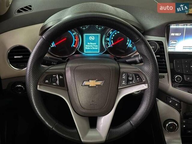 Белый Шевроле Круз, объемом двигателя 1.4 л и пробегом 258 тыс. км за 8140 $, фото 16 на Automoto.ua