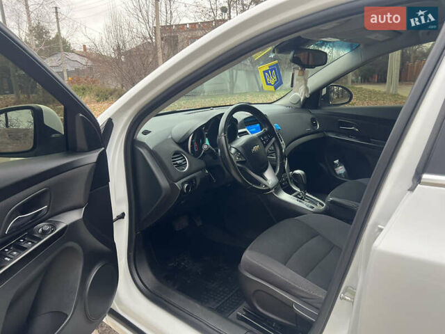 Білий Шевроле Круз, об'ємом двигуна 1.4 л та пробігом 130 тис. км за 6999 $, фото 14 на Automoto.ua