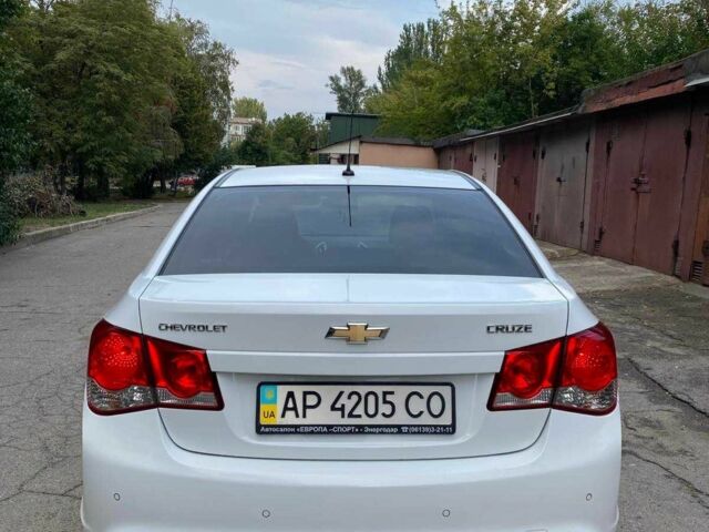 Белый Шевроле Круз, объемом двигателя 1.8 л и пробегом 109 тыс. км за 8400 $, фото 4 на Automoto.ua