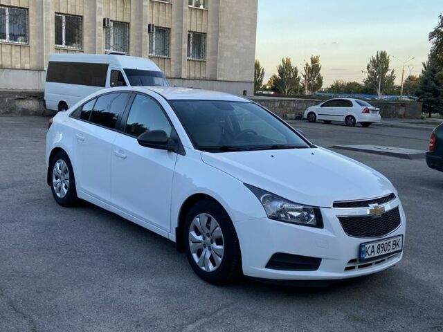 Белый Шевроле Круз, объемом двигателя 1.8 л и пробегом 199 тыс. км за 7900 $, фото 2 на Automoto.ua