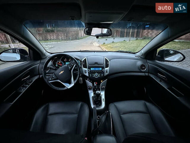 Білий Шевроле Круз, об'ємом двигуна 1.69 л та пробігом 220 тис. км за 6000 $, фото 12 на Automoto.ua