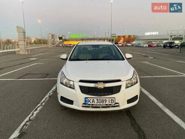 Белый Шевроле Круз, объемом двигателя 1.36 л и пробегом 210 тыс. км за 6700 $, фото 13 на Automoto.ua