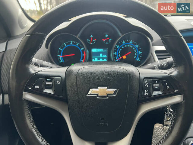 Білий Шевроле Круз, об'ємом двигуна 1.4 л та пробігом 130 тис. км за 6999 $, фото 25 на Automoto.ua