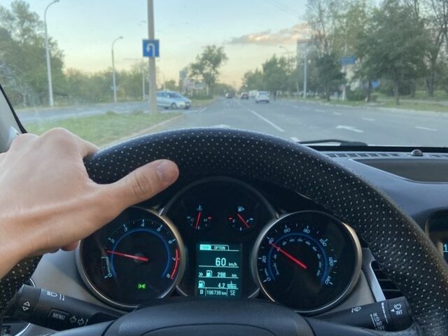 Белый Шевроле Круз, объемом двигателя 1.8 л и пробегом 199 тыс. км за 7900 $, фото 7 на Automoto.ua