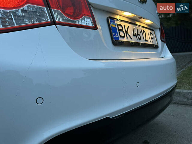 Білий Шевроле Круз, об'ємом двигуна 1.69 л та пробігом 212 тис. км за 6900 $, фото 43 на Automoto.ua