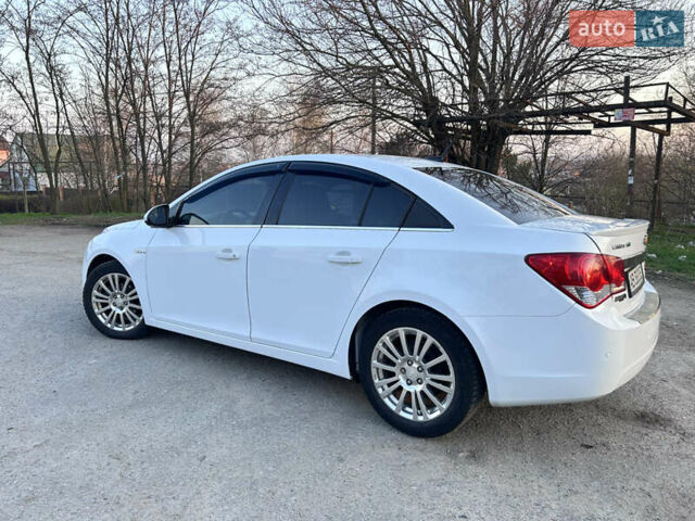 Белый Шевроле Круз, объемом двигателя 1.36 л и пробегом 152 тыс. км за 7000 $, фото 2 на Automoto.ua