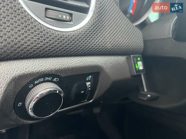 Білий Шевроле Круз, об'ємом двигуна 1.4 л та пробігом 130 тис. км за 6999 $, фото 22 на Automoto.ua