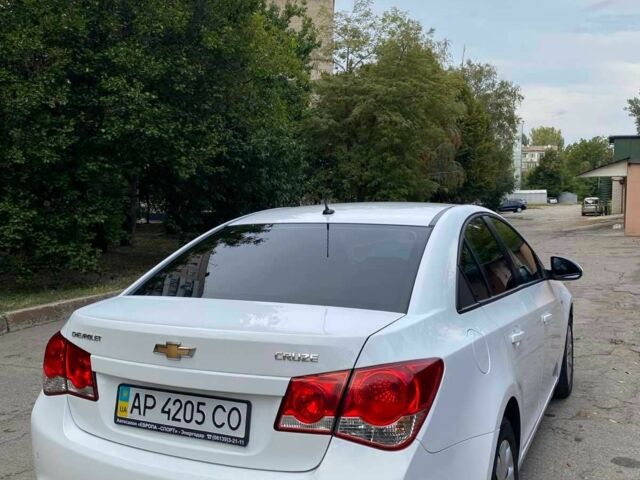 Белый Шевроле Круз, объемом двигателя 1.8 л и пробегом 109 тыс. км за 7950 $, фото 5 на Automoto.ua