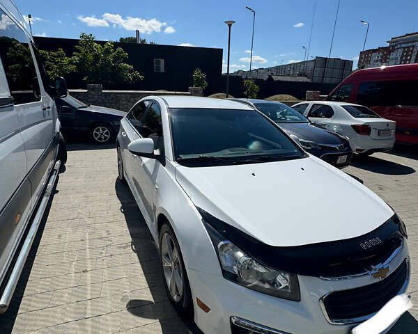 Белый Шевроле Круз, объемом двигателя 1.4 л и пробегом 133 тыс. км за 7900 $, фото 1 на Automoto.ua