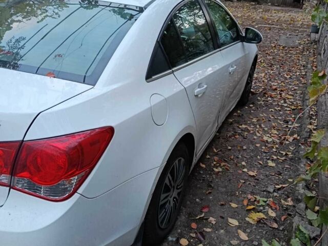 Білий Шевроле Круз, об'ємом двигуна 1.4 л та пробігом 233 тис. км за 5000 $, фото 13 на Automoto.ua