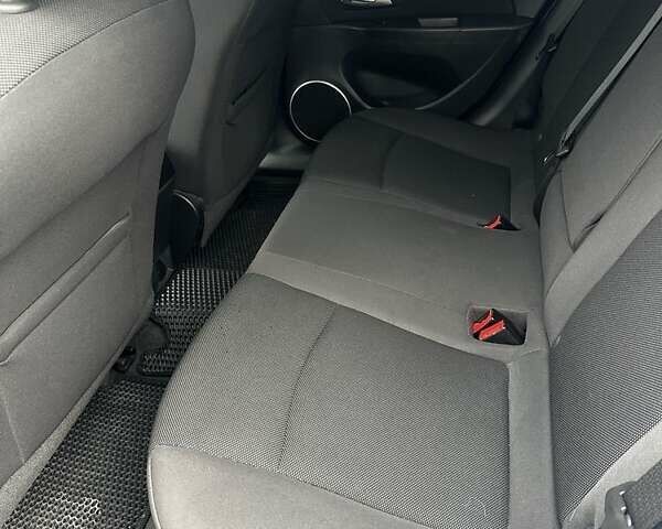 Белый Шевроле Круз, объемом двигателя 1.8 л и пробегом 73 тыс. км за 9499 $, фото 8 на Automoto.ua