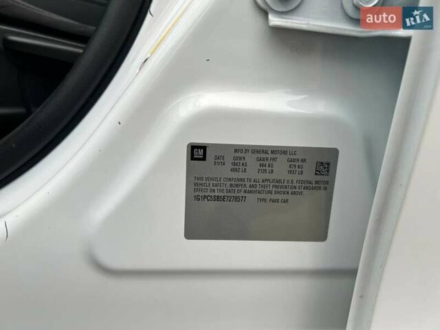 Белый Шевроле Круз, объемом двигателя 1.36 л и пробегом 191 тыс. км за 7800 $, фото 11 на Automoto.ua