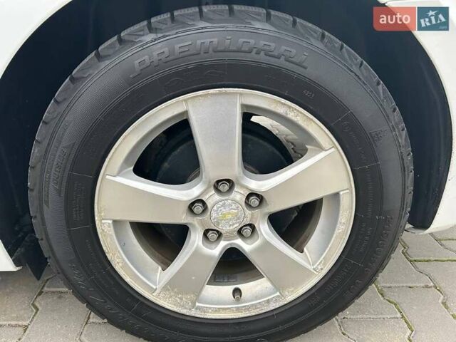 Белый Шевроле Круз, объемом двигателя 1.36 л и пробегом 191 тыс. км за 7800 $, фото 1 на Automoto.ua