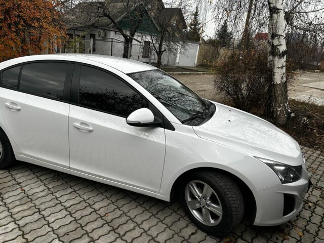 Білий Шевроле Круз, об'ємом двигуна 1.8 л та пробігом 73 тис. км за 9499 $, фото 1 на Automoto.ua