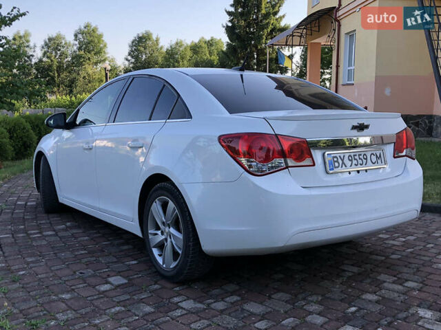 Белый Шевроле Круз, объемом двигателя 2 л и пробегом 269 тыс. км за 6999 $, фото 9 на Automoto.ua