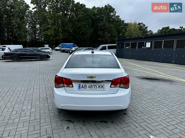 Белый Шевроле Круз, объемом двигателя 1.8 л и пробегом 160 тыс. км за 8800 $, фото 7 на Automoto.ua