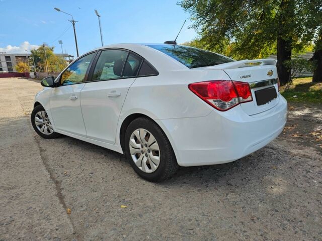 Белый Шевроле Круз, объемом двигателя 1.8 л и пробегом 237 тыс. км за 7250 $, фото 6 на Automoto.ua