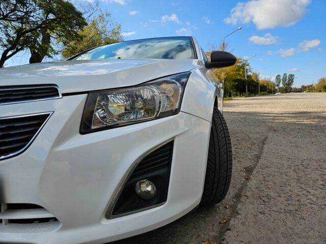 Белый Шевроле Круз, объемом двигателя 1.8 л и пробегом 237 тыс. км за 7250 $, фото 7 на Automoto.ua