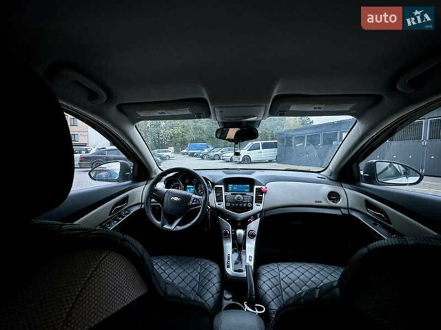 Белый Шевроле Круз, объемом двигателя 1.8 л и пробегом 160 тыс. км за 8800 $, фото 19 на Automoto.ua