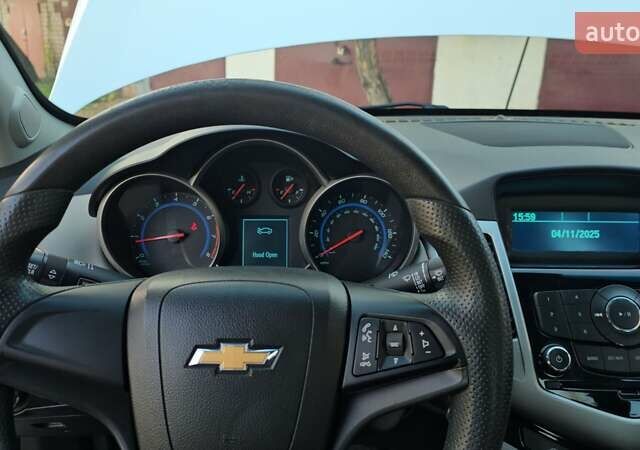 Белый Шевроле Круз, объемом двигателя 1.8 л и пробегом 237 тыс. км за 7400 $, фото 41 на Automoto.ua