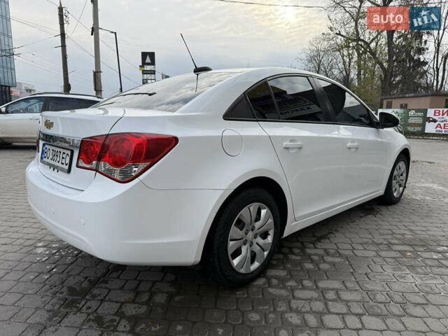 Белый Шевроле Круз, объемом двигателя 1.8 л и пробегом 195 тыс. км за 7499 $, фото 3 на Automoto.ua
