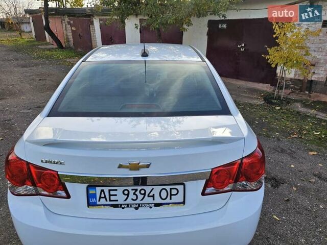 Белый Шевроле Круз, объемом двигателя 1.8 л и пробегом 237 тыс. км за 7400 $, фото 18 на Automoto.ua
