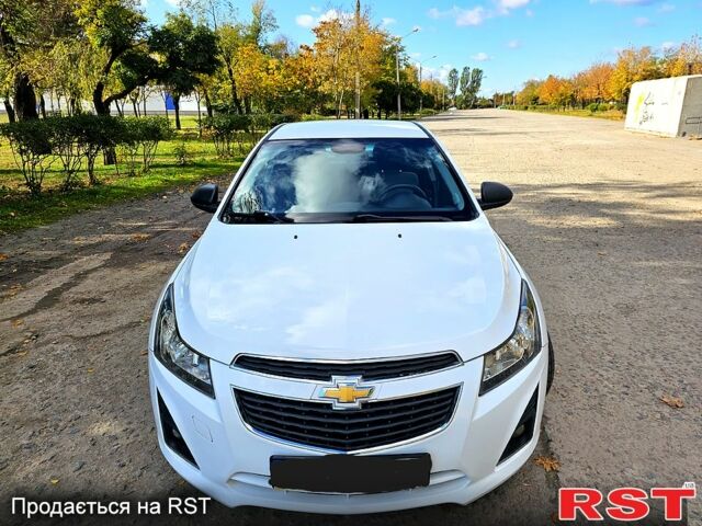 Белый Шевроле Круз, объемом двигателя 1.8 л и пробегом 237 тыс. км за 7000 $, фото 6 на Automoto.ua