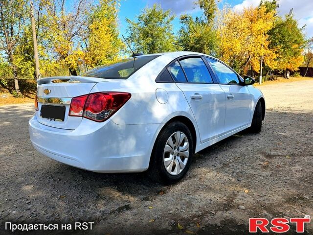 Белый Шевроле Круз, объемом двигателя 1.8 л и пробегом 237 тыс. км за 7000 $, фото 8 на Automoto.ua