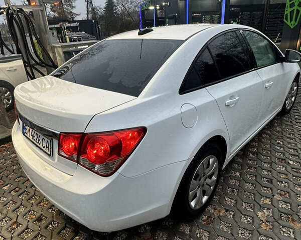 Белый Шевроле Круз, объемом двигателя 1.8 л и пробегом 110 тыс. км за 6300 $, фото 2 на Automoto.ua