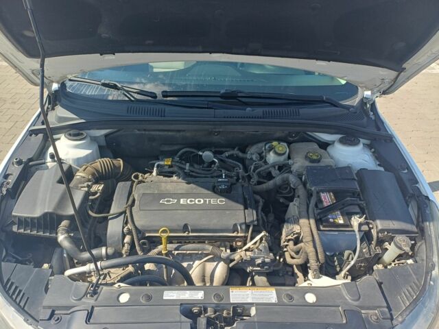 Белый Шевроле Круз, объемом двигателя 1.8 л и пробегом 110 тыс. км за 6000 $, фото 11 на Automoto.ua