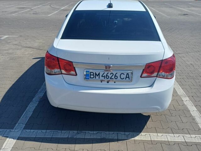 Белый Шевроле Круз, объемом двигателя 1.8 л и пробегом 110 тыс. км за 6000 $, фото 3 на Automoto.ua