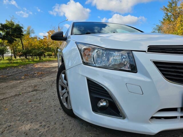 Белый Шевроле Круз, объемом двигателя 1.8 л и пробегом 237 тыс. км за 7250 $, фото 8 на Automoto.ua