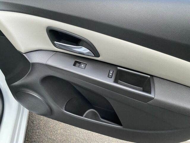 Білий Шевроле Круз, об'ємом двигуна 1.8 л та пробігом 175 тис. км за 7200 $, фото 13 на Automoto.ua