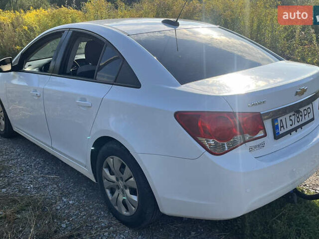 Белый Шевроле Круз, объемом двигателя 1.8 л и пробегом 267 тыс. км за 6790 $, фото 10 на Automoto.ua