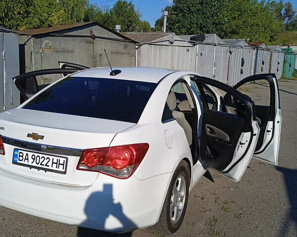 Білий Шевроле Круз, об'ємом двигуна 1.4 л та пробігом 201 тис. км за 7000 $, фото 1 на Automoto.ua