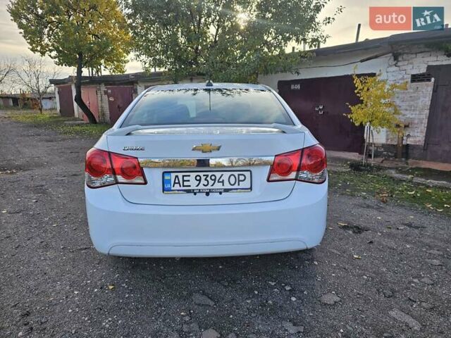 Белый Шевроле Круз, объемом двигателя 1.8 л и пробегом 237 тыс. км за 7400 $, фото 25 на Automoto.ua