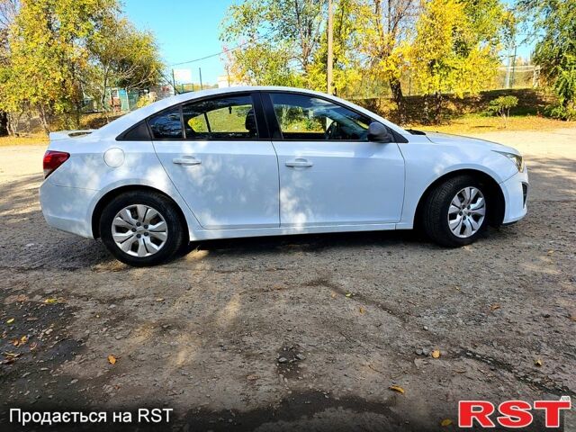 Белый Шевроле Круз, объемом двигателя 1.8 л и пробегом 237 тыс. км за 7000 $, фото 1 на Automoto.ua