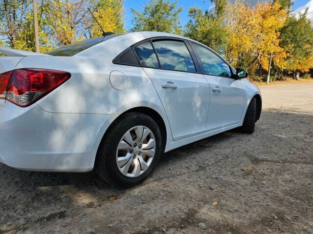 Белый Шевроле Круз, объемом двигателя 1.8 л и пробегом 237 тыс. км за 7250 $, фото 16 на Automoto.ua