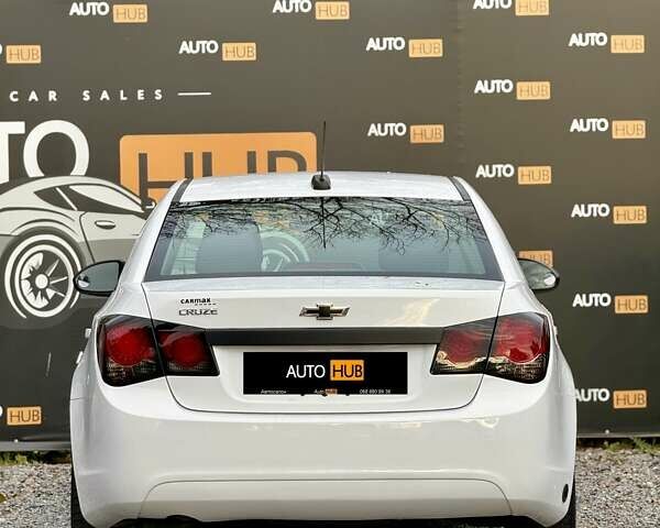 Белый Шевроле Круз, объемом двигателя 1.8 л и пробегом 263 тыс. км за 6500 $, фото 4 на Automoto.ua