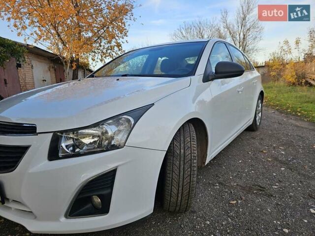 Белый Шевроле Круз, объемом двигателя 1.8 л и пробегом 237 тыс. км за 7400 $, фото 31 на Automoto.ua