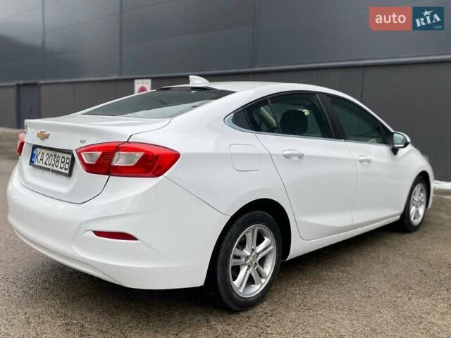 Белый Шевроле Круз, объемом двигателя 1.4 л и пробегом 113 тыс. км за 8999 $, фото 18 на Automoto.ua