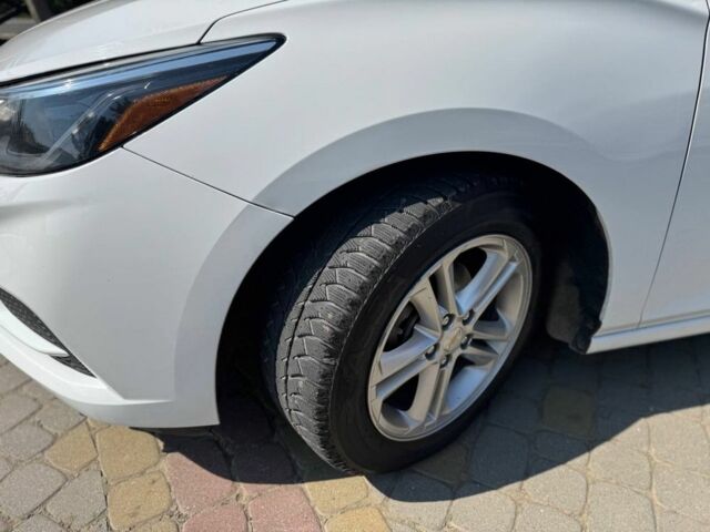 Белый Шевроле Круз, объемом двигателя 1.4 л и пробегом 196 тыс. км за 8500 $, фото 6 на Automoto.ua