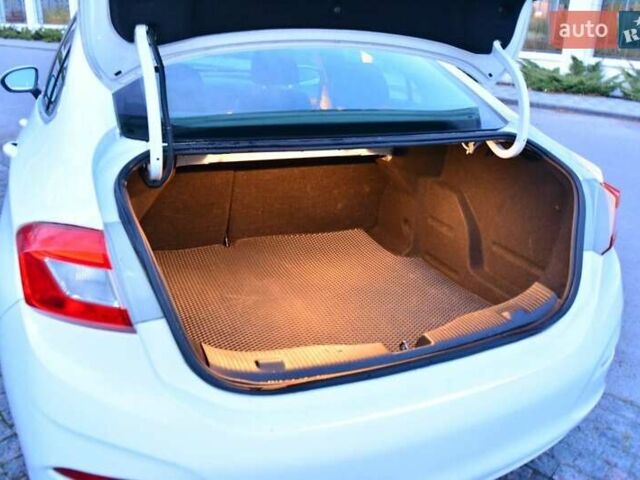 Белый Шевроле Круз, объемом двигателя 1.4 л и пробегом 85 тыс. км за 8500 $, фото 13 на Automoto.ua