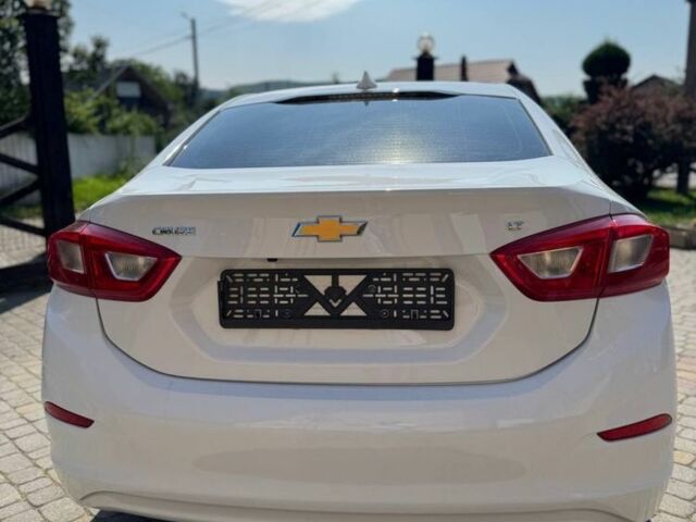 Белый Шевроле Круз, объемом двигателя 1.4 л и пробегом 196 тыс. км за 8500 $, фото 19 на Automoto.ua